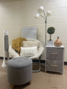 Fan, Chair, ottoman, lamp, side tible