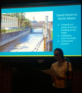 Johanna Wasserman '18 presenting at Log Lunch